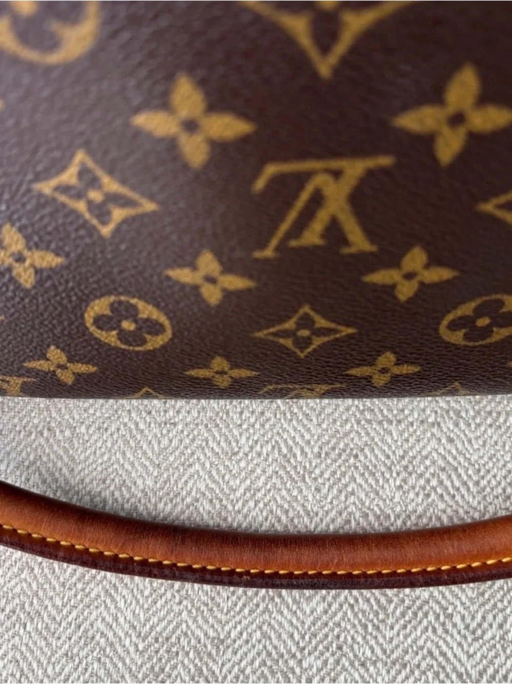 Louis Vuitton Mini Looping Vintage